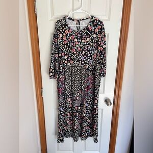 Floral Dress keyhole back with pockets